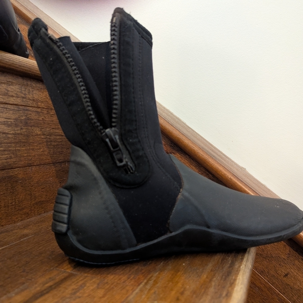 U.S. Divers Snorkeling Boots, Scuba Diving Neoprene 6.5 mm booties Small Size 7